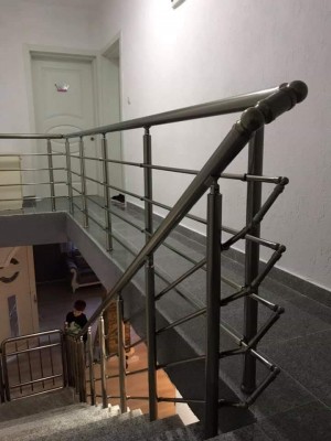 Перила на лестницу профиль круг цвет бронза