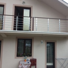 Алюмінієві поручні квадрат срібло з дерево поручня