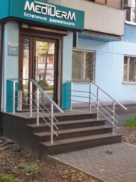 Поруччя алюмінієві на ганок квадратний профіль колір срібло з прутиками