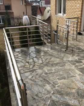 Поруччя для балкона з алюмінію з круглим профілем колір шампань з прутиками
